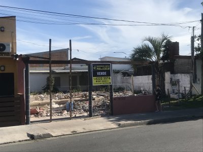 Casa sobre importante Avenida de Maldonado 