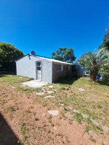 CASA EN ALQUILER ANUAL BARRIO IPORÁ
