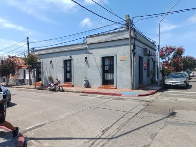 Casa con uso comercial Rafael Perez del Puerto