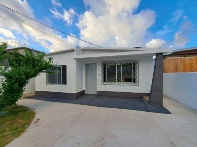 CASA EN ALQUILER ANUAL EN BARRIO ODIZZIO