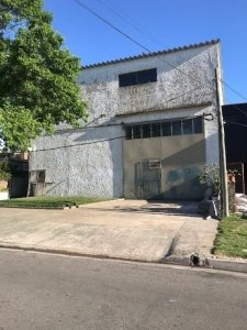 Deposito  de 270 mt  en ubicación estratégica