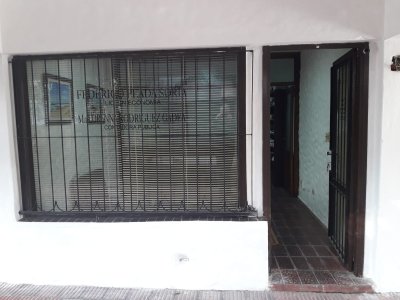 Local comercial centro de Maldonado, ideal para profesionales