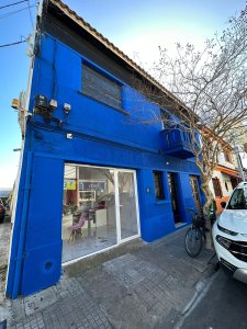 Local comercial a  media cuadra de la Peatonal