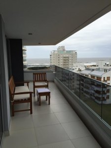 Torre con servicios 