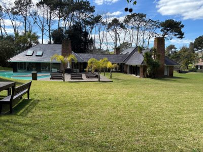 casa premium a pocas cuadras de Punta Shopping 