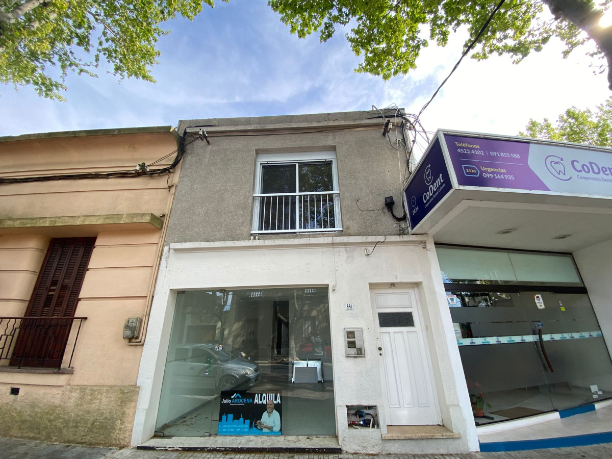 ¡Descubre este encantador apartamento en el corazón de Colonia del Sacramento! 