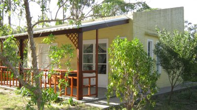 CASA EN ROCHA BALNEARIO LA PEDRERA 