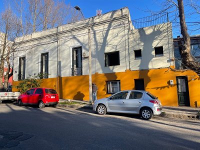  Espectacular Casa en Colonia con Local Comercial y Vista al Río 