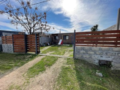 ¡CASA EN VENTA EN CALLE OSCAR CASERES!