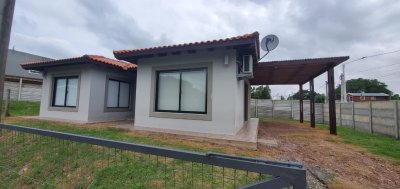  ¡ATENCIÓN! ALQUILER DISPONIBLE - IMPECABLE CASA DE 2 DORMITORIOS 