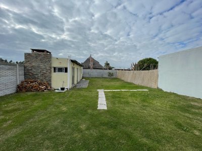 CASA HERMOSA EN FRACCIONAMIENTO SAN BENITO 