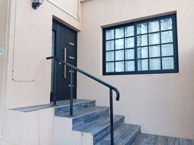 CASA DE 2 DORMITORIOS EN BARRIO CENTRO