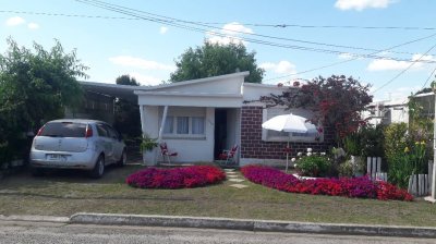 HERMOSA CASA EN TARARIRAS
