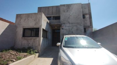 En Venta Excelente Casa a Terminar en Argentina 