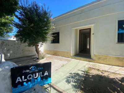 Casa en de dos Dormitorios - Colonia del Sacramento