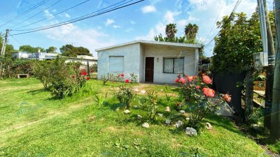 Oportunidad - 2 Casas En Un Mismo Padrón