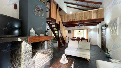 Casa 3 Dorm - Santa Ana
