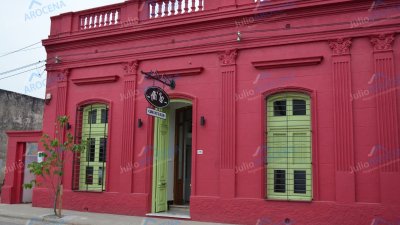 Casona En Pleno Centro De Carmelo