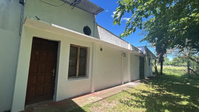 HERMOSA CASA HABITACIÒN CON GALPON 