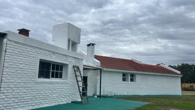 HERMOSA CASA DE 6 DORMITORIOS 5 BAÑOS IDEAL PARA EMPRESAS - NEGOCIOS 