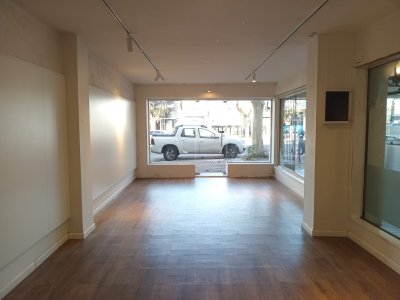 EXCELENTE UBICACION LOCAL GRAL FLORES