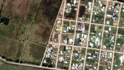 Terreno de 301 m² con frente de 13 metros sobre calle Los Algodones 2