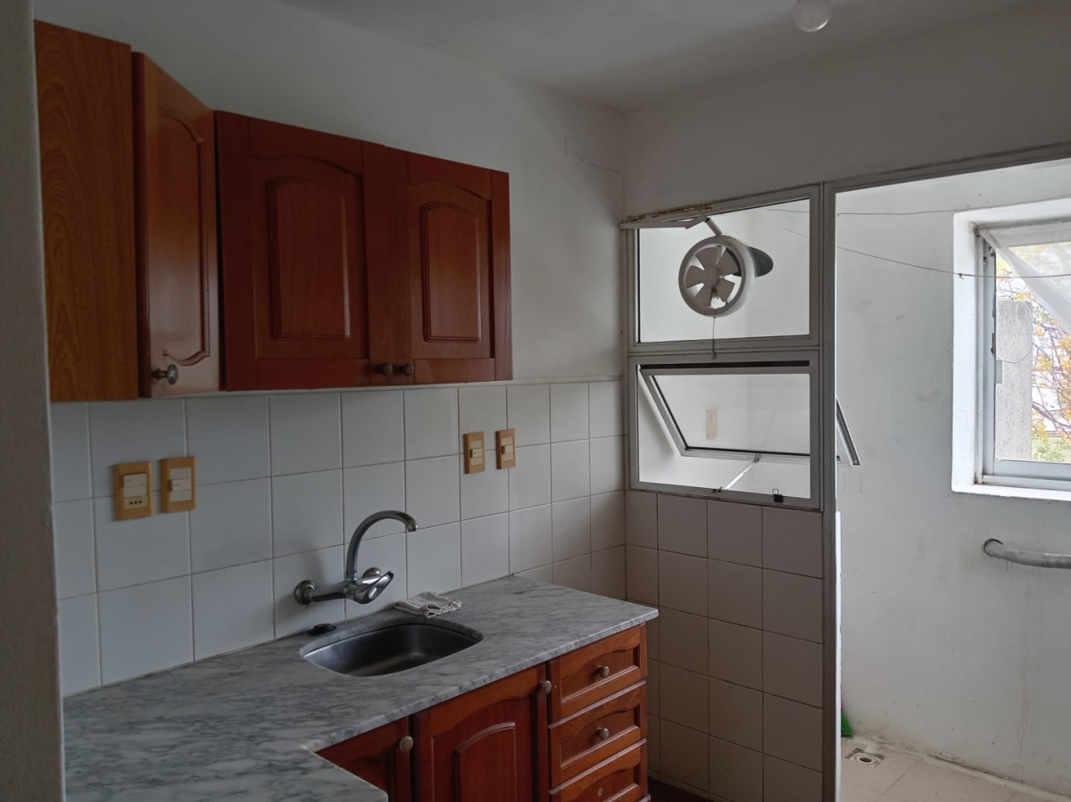 HERMOSO APARTAMENTO EN CENTRO DE COLONIA 