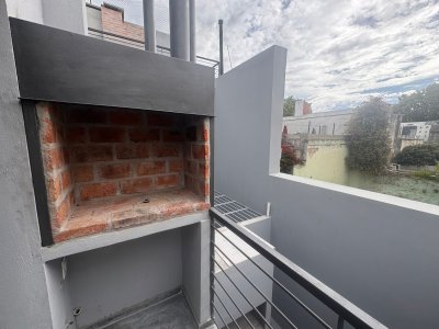 ALQUILER MONOAMBIENTE CON PARRILLERO A ESTRENAR EN BARRIO SUR