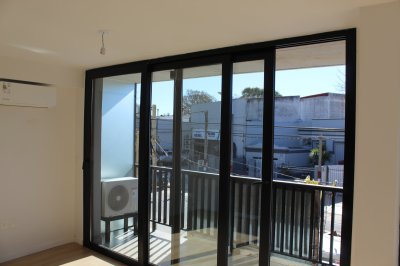 Apto 1 dorm A ESTRENAR con terraza y parrillero 