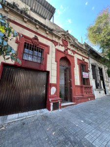 VENTA CASA 3 DORMITORIOS CON GARAGE Y BARBACOA EN AGUADA