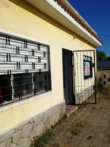 Dos Casas En Punta Rieles En Un Mismo Padrón. Cód 305