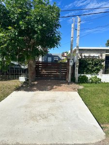 ALQUILER CASA DE UN DORM. CON PARRILLERO EN SOLYMAR SUR