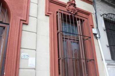 VENTA CASA 3 DORMITORIOS CON GARAGE Y BARBACOA EN AGUADA