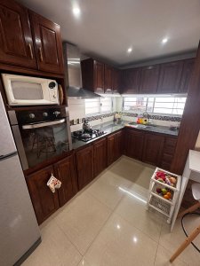 Vendo, Hermosa y Amplia Casa 4 dor, garaje. Capurro
