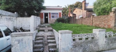Venta casa 2 Dormitorios y Apartamento