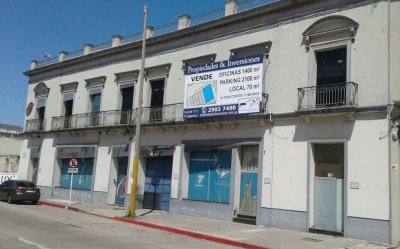 Ciudad Vieja Rambla 25 Agosto Inversor Oficinas Parking renta o proyecto