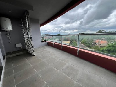 Venta apartamento 2 dormitorios + cochera centro Maldonado Edificio Italia