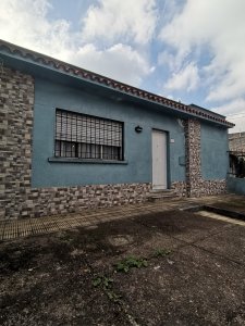 Venta casa buceo 1 dormitorio terreno 