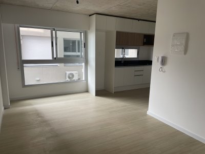 Alquiler de apartamento de 1 dormitorio en Francisco Muñoz a 1 cuadra de Rivera, Villa Dolores
