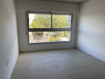 Alquiler de Apartamento de 1 dormitorio con garaje pasos de Montevideo Shopping