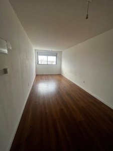 Alquiler de monoambiente en Pocitos a pasos de la emabajada de España en Montevideo