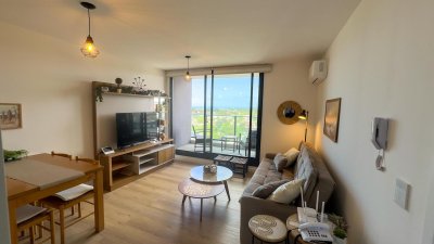 Alquiler de Apartamento de 1 Dorm y medio con Piscina Cerrada, Gym, Barbacoa y más a pasos del Mautone de Maldonado