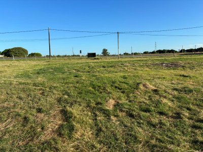 Terreno frente a ruta en Soca