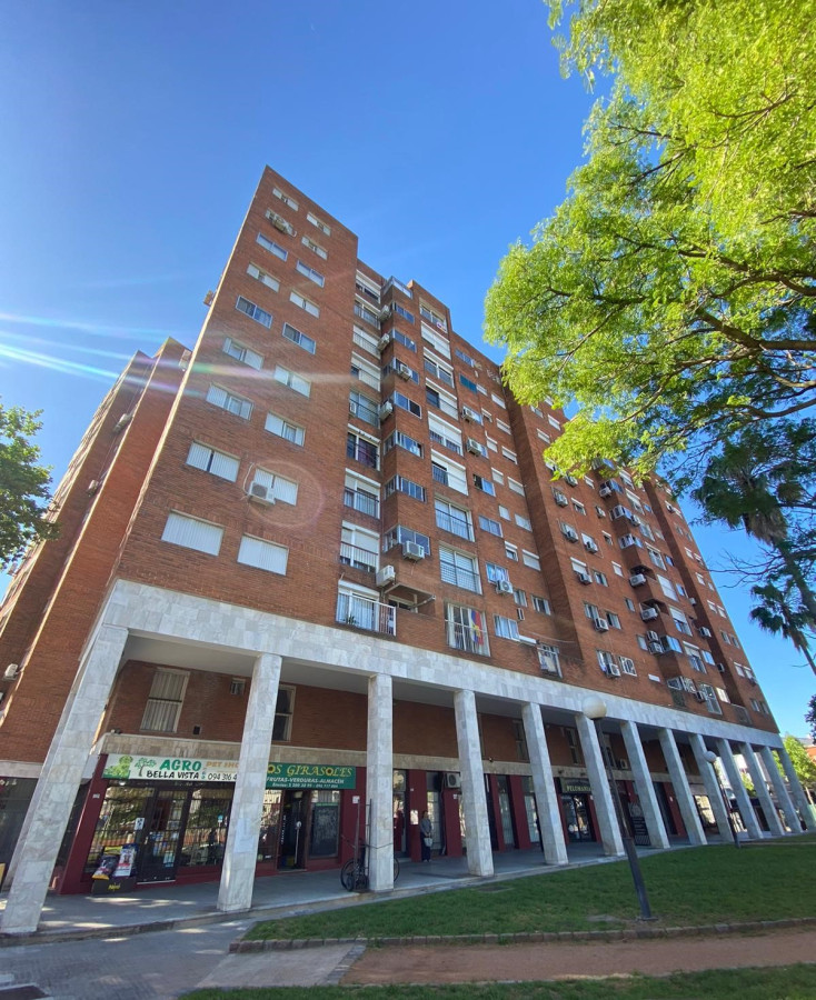 Muy lindo apartamento 3 dorm, piso 8 al frente en venta!Bella Vista