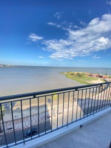 Hermoso apartamento en alquiler 3 dorm frente al mar en Pocitos
