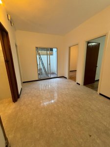 Apartamento en PH totalmente independiente 2 dorm en Paso Molino, La Teja en Venta con renta.
