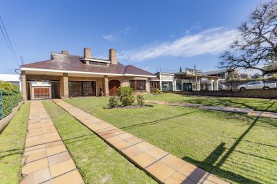 Hermosa casa en Carrasco Sur a pasos de Portones Shopping