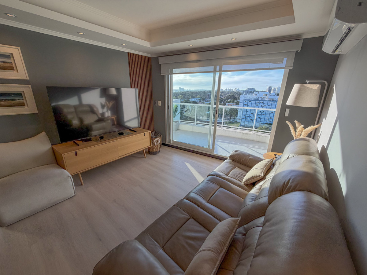 Imagen de Penthouse Esquinero con Parrillero Propio y Vistas a la Mansa.