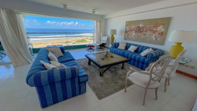 Exclusivo apartamento en Playa Brava!