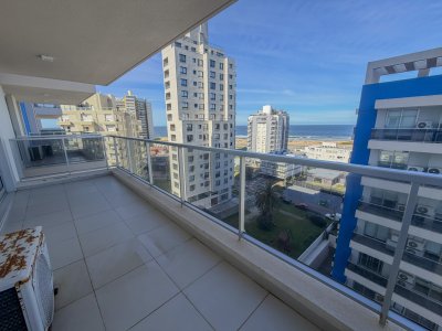 Apartamento en Arenas del Mar II, a pasos del Playa Brava!